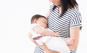 赤ちゃんを抱っこするたび手首が痛む 産後の腱鞘炎を改善する方法 西宮北口整体 カイロプラクティックサロンnico